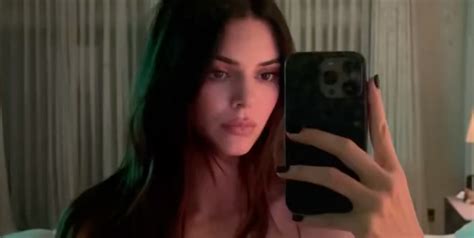 kendall nuda|Kendall Jenner Shares Steamy Topless Video and Poses in Lingerie